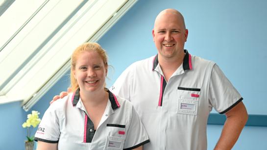 Hoofdverpleegkundige Geriatrie 1 Joris Permentier en verpleegkundige Sara Sergooris Geriatrie 5