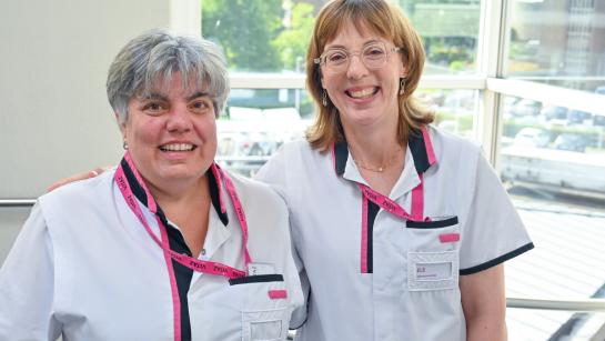 Kristy Van Moeseke van Psychogeriatrie De Waaier en Els Steeman van het Geriatrisch Supportteam