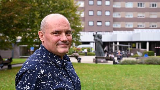 Patient Gunther deelt zijn ervaringen met endeldarmkanker