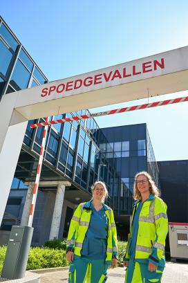 PIT-verpleegkundigen Sanne-Verhees en Maureen Polfliet