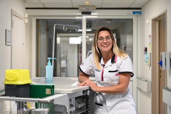 Claudia D'Hooghe studeert via Project 600 af als verpleegkundige