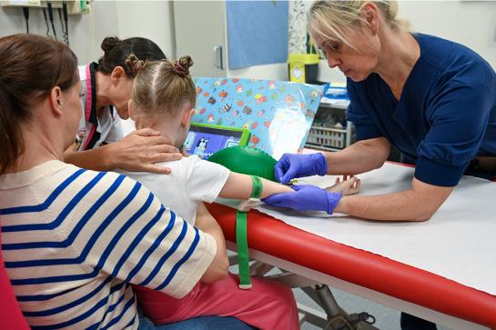 Patiente Roos en mama Katrien stress- en angstvrije behandeling PROSA team